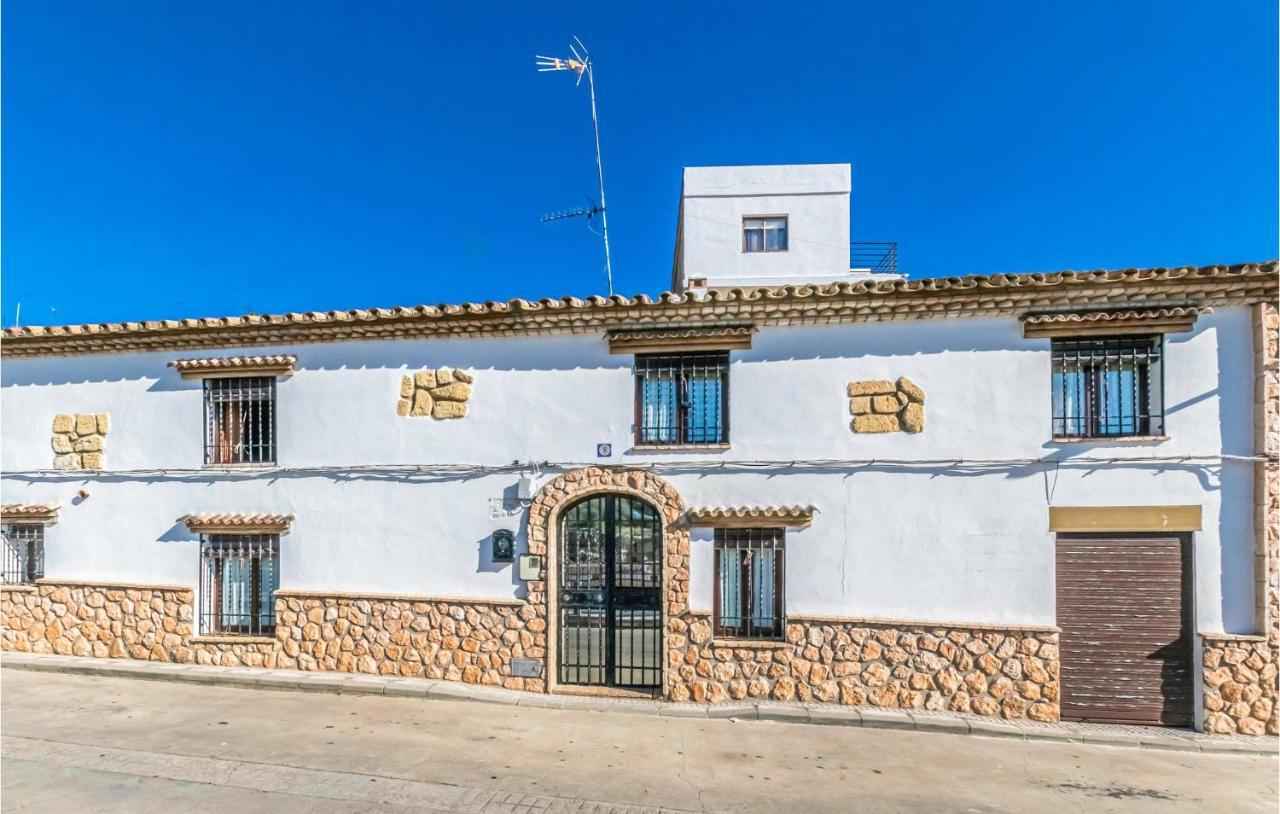 Pet Friendly Home In Hornachuelos With Kitchen Exterior foto